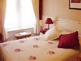 Ash Grove 4*