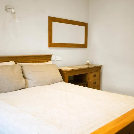 Guest house Ash Grove