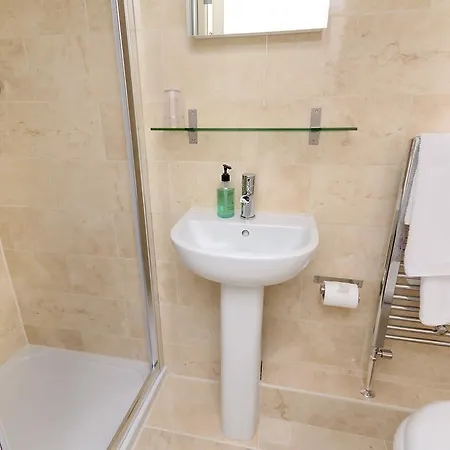 Ash Grove Guest house 4*